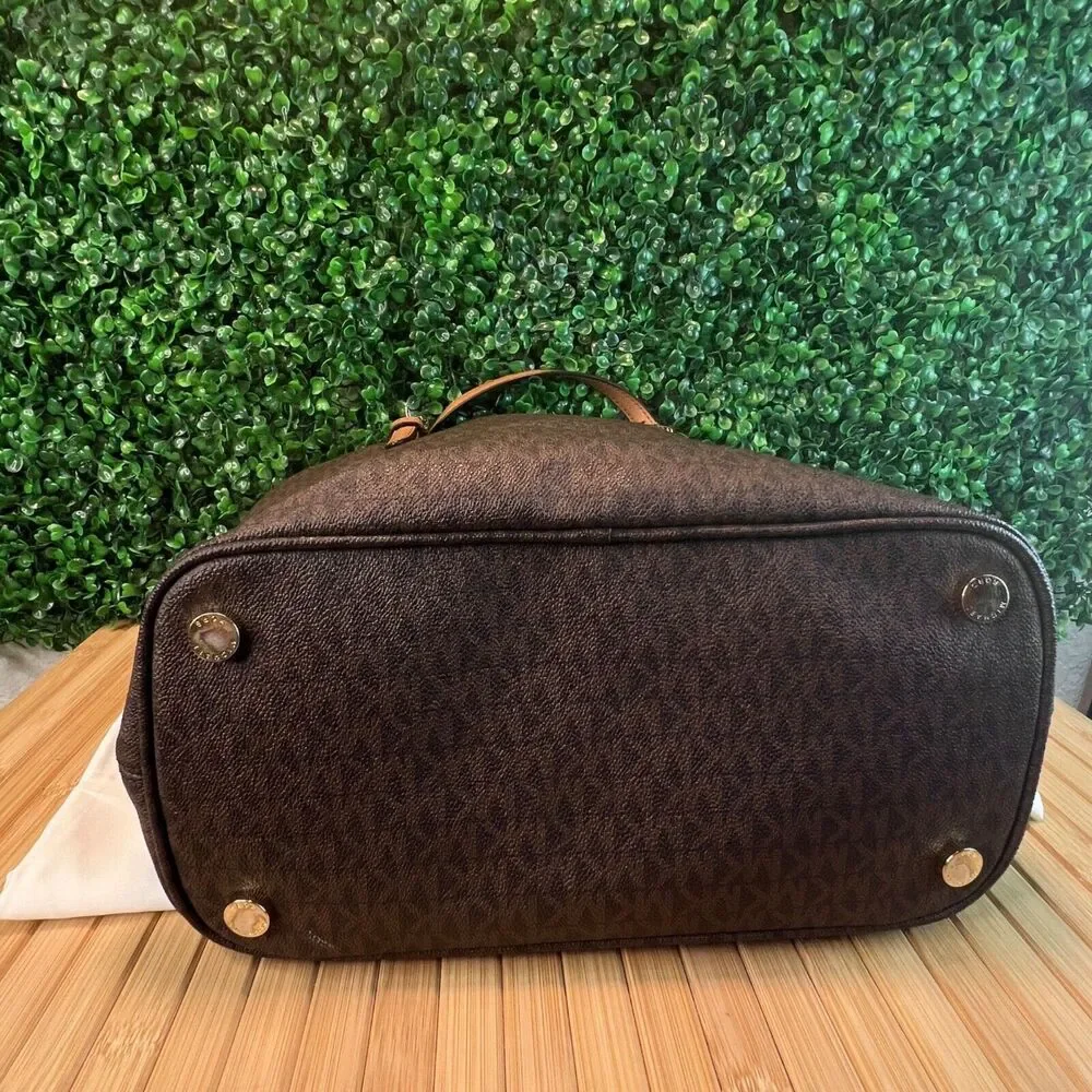 Michael Kors Jet Set Medium Pocket Tote Bag in Brown & Dust Cover Designer Tote